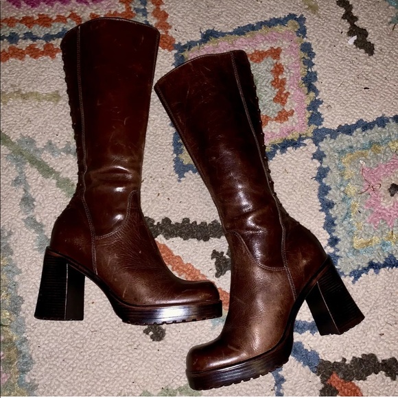 ❌SOLD❌ Steve Madden Leather Heeled Campus Boots - Picture 8 of 8